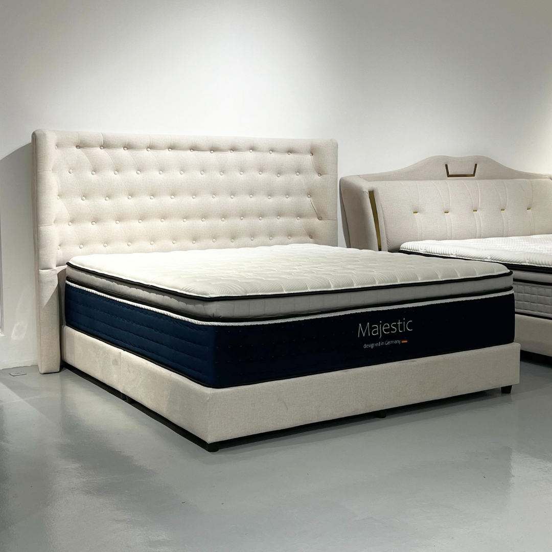 Maison King/Queen Chesterfield Bedframe | 142-48